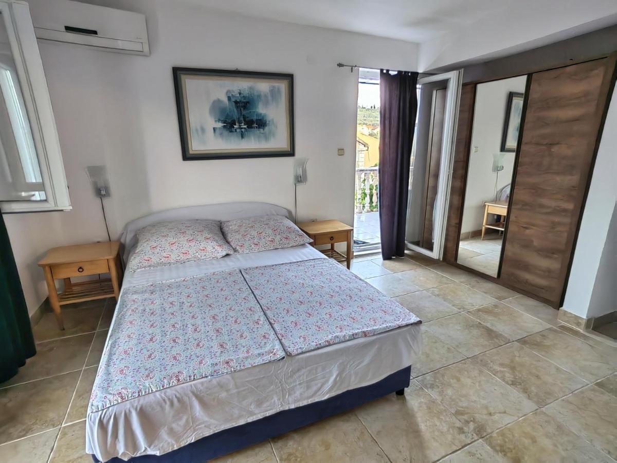 Apartments Vejo Korčula Eksteriør bilde