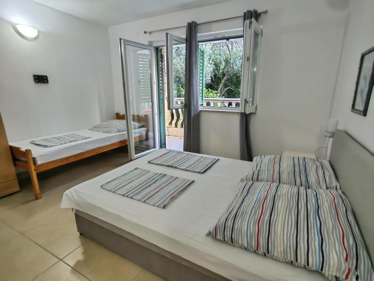 Apartments Vejo Korčula Eksteriør bilde